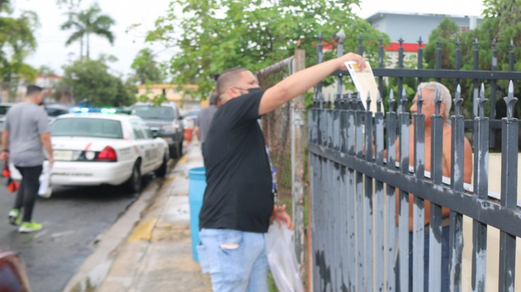  Alcalde abre centros de recepciones para refugiados en Carolina al exhortar a la ciudadan&iacute;a a prepararse adecuadamente 