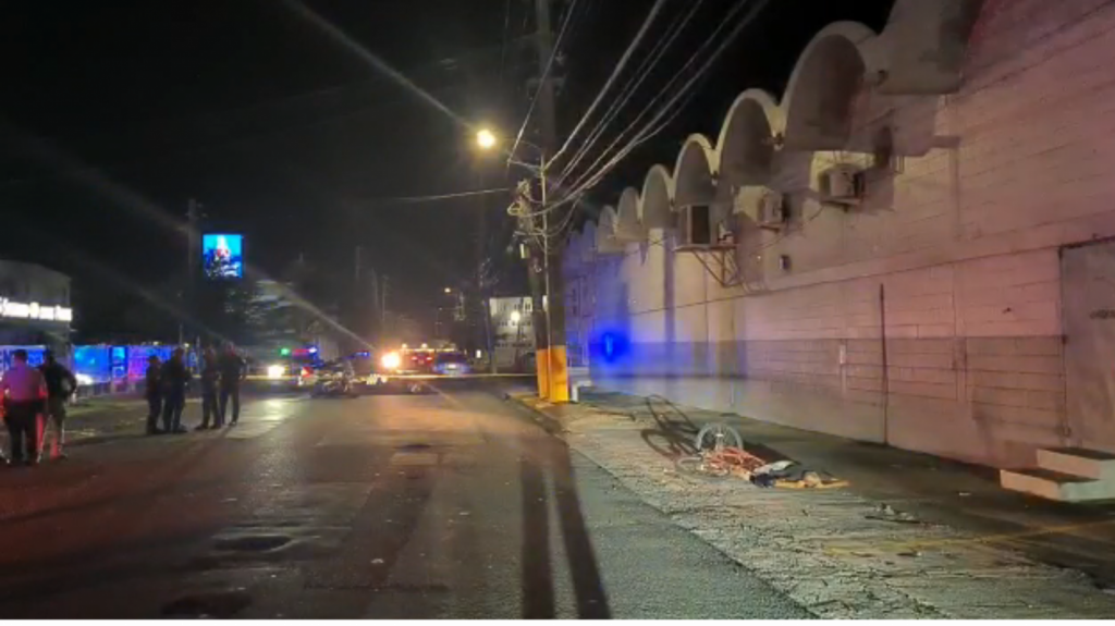  Video: Con armas largas asesinan a hombre que corr&iacute;a bicicleta en Carolina 