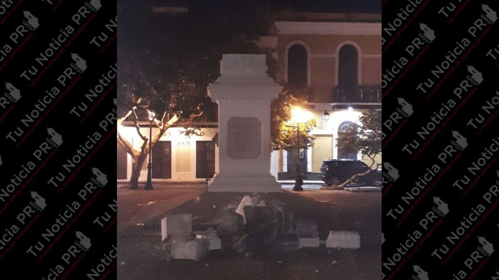  Derriban estatua de Juan Ponce de Le&oacute;n en el Viejo San Juan 