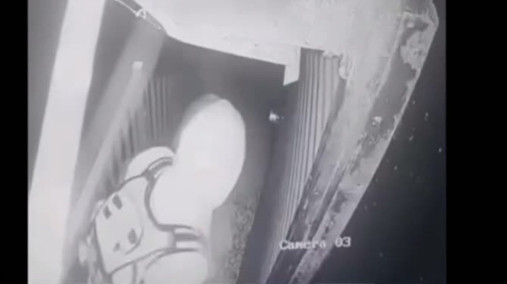  Video: &ldquo;Caco&ldquo; rompe una c&aacute;mara para robar en negocio de Moca 