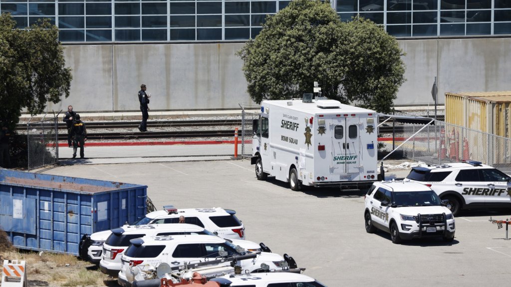  Ascienden a nueve las v&iacute;ctimas en el tiroteo del mi&eacute;rcoles en California 