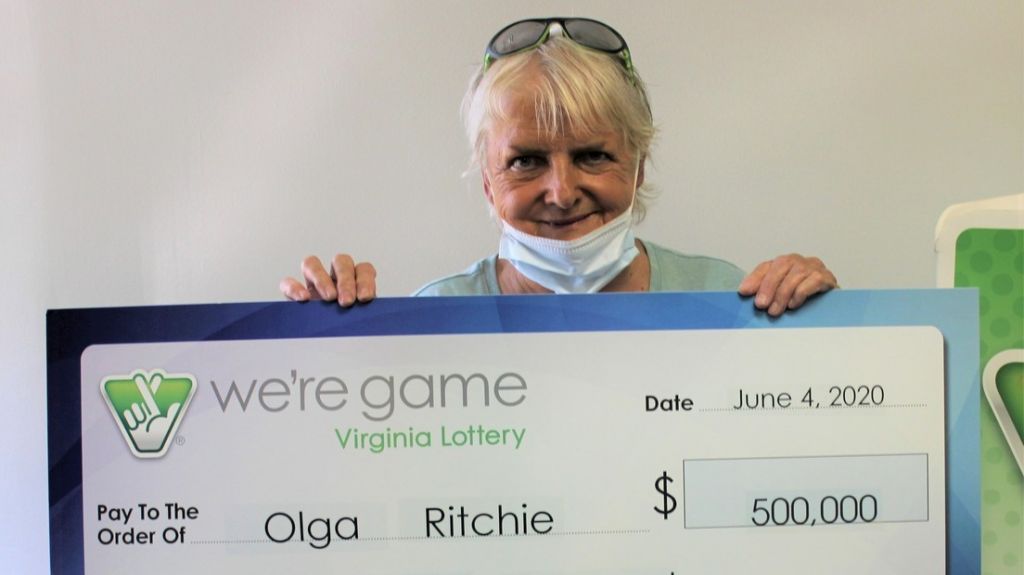  Va a la tienda por un dolor de cabeza, compra un billete de loter&iacute;a y gana 500.000 d&oacute;lares 