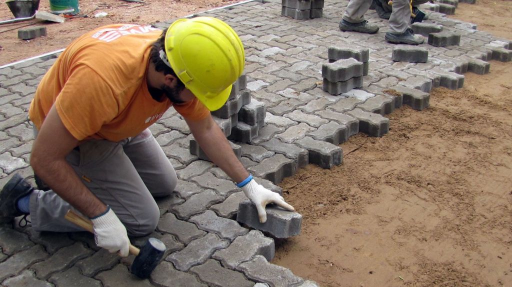  Se reanudan los trabajos de instalaci&oacute;n de adoquines en el Viejo San Juan 