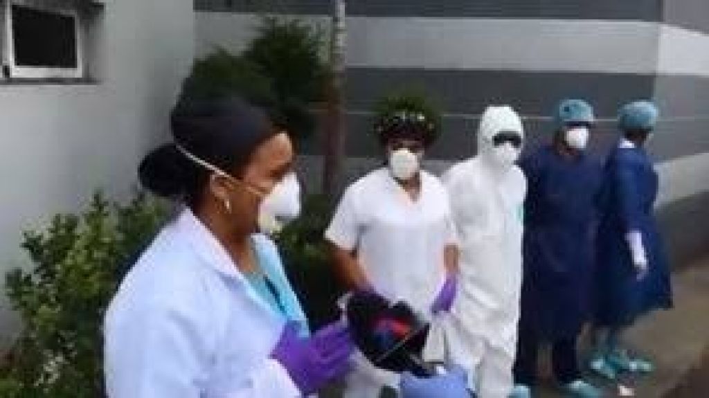  Enfermeras del hospital Moscoso Puello denuncian donaciones están siendo secuestradas por la dirección médica 