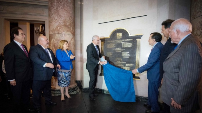 Develan tarja conmemorativa de los 100 aÃ±os del Senado de Puerto Rico