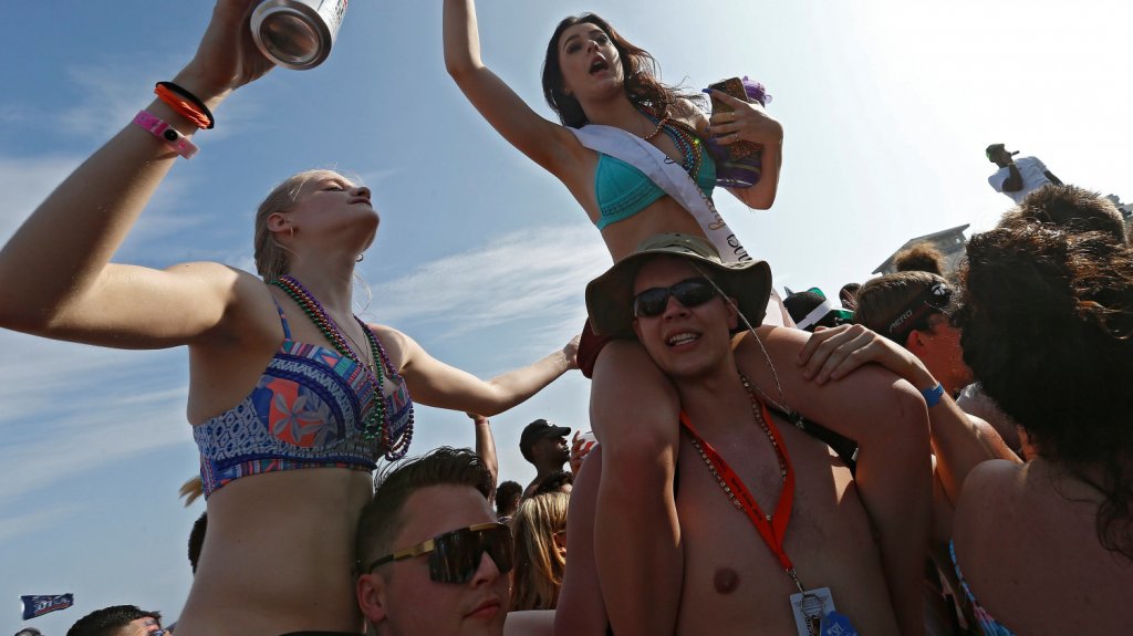  M&aacute;s de 100 detenidos por &ldquo;spring break&ldquo; que tiene a Miami Beach en alerta 