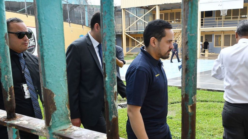  Representantes aprueban ley para que Confinados puedan tener visitas familiares en iglesias y centros de apoyo 