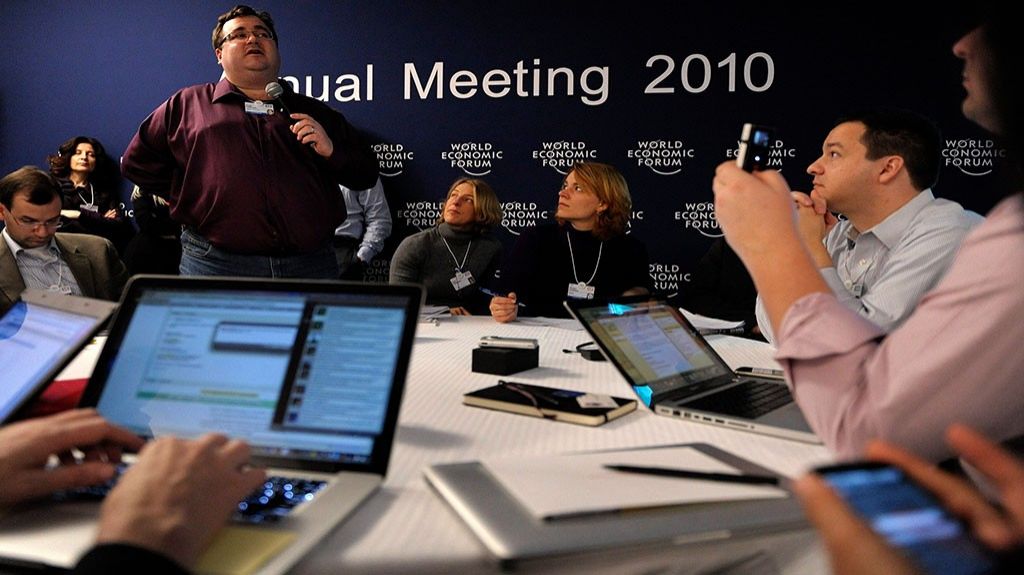  Cofundador de LinkedIn se disculpa por contribuir a propagar noticias falsas 