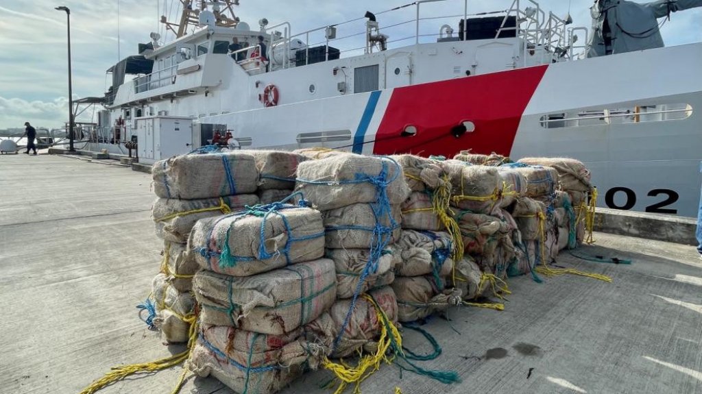  Autoridades federales ocupan 1,700 kilos de coca&iacute;na, valorada en m&aacute;s de 50 millones de d&oacute;lares, tras un operativo en las Islas V&iacute;rgenes brit&aacute;nicas 