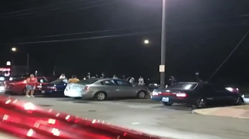  Viral video de “Party” en las calles de Añasco 