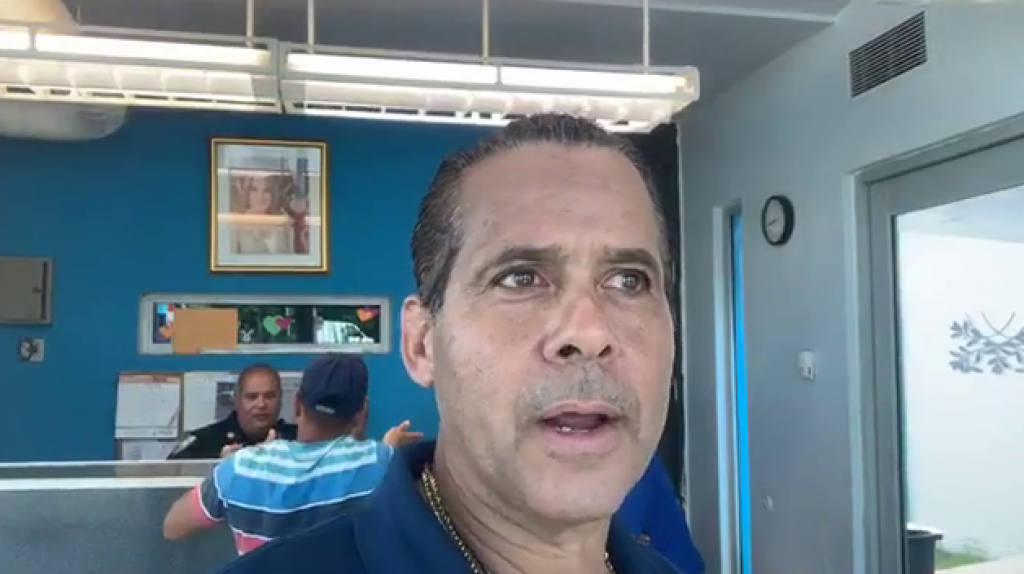  Video: Georgie Navarro agradece a Yulin por arreglar el aire acondicionado de cuartel de la polic&iacute;a 