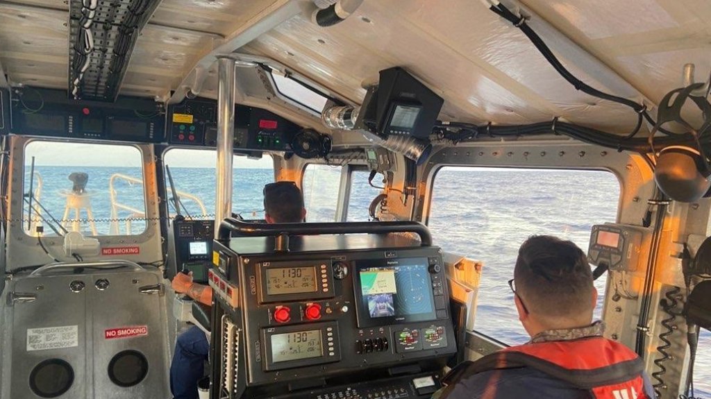  Contin&uacute;a b&uacute;squeda de 10 migrantes cubanos tras naufragio en costa de Florida 