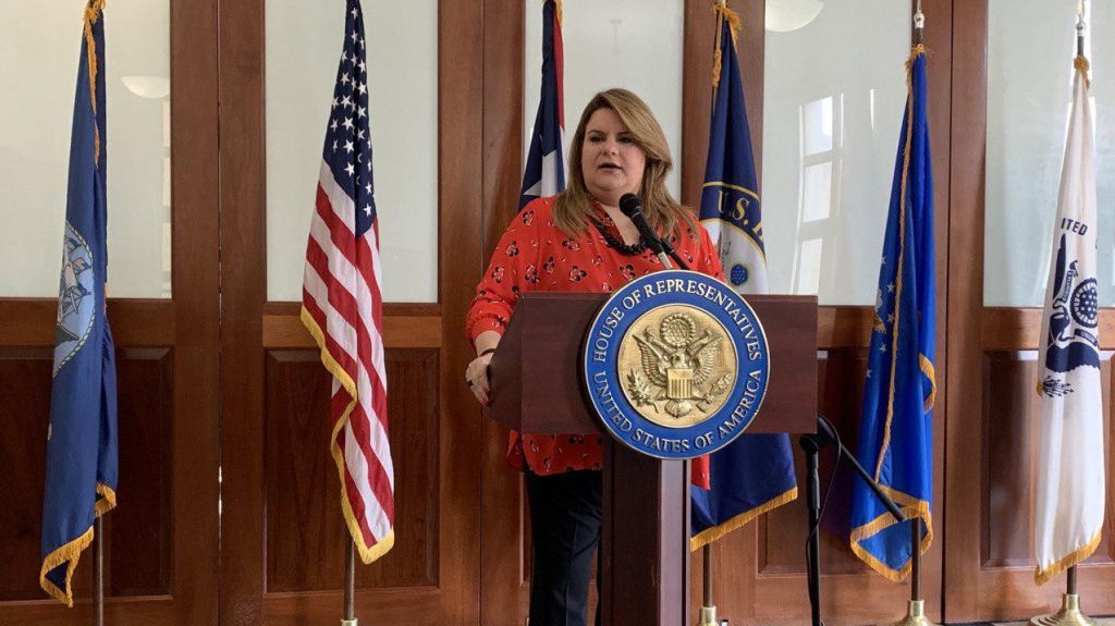  Comisionada residente visita el Banco de Alimentos para buscar alternativas al inventario 