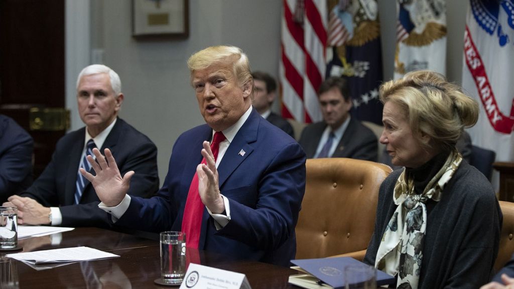  Trump eval&uacute;a declarar la cuarentena en Nueva York y otros dos estados de EE.UU. 