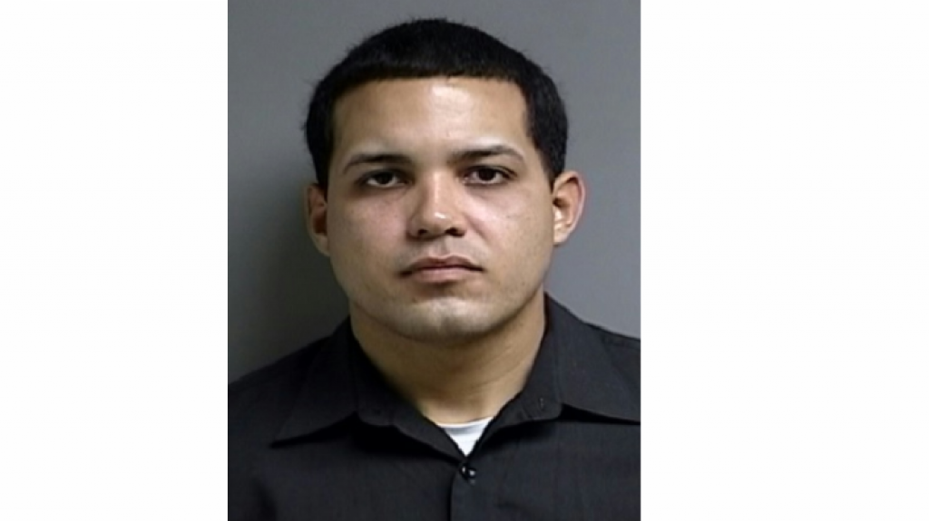  Arrestan policía estatal de Caguas, por mandar fotos “frescas” y tocar las partes de una menor de 14 años 