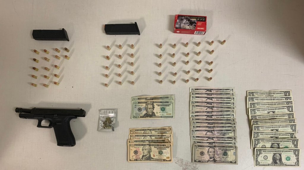  3 adultos y un menor detenidos durante allanamiento en Yauco 