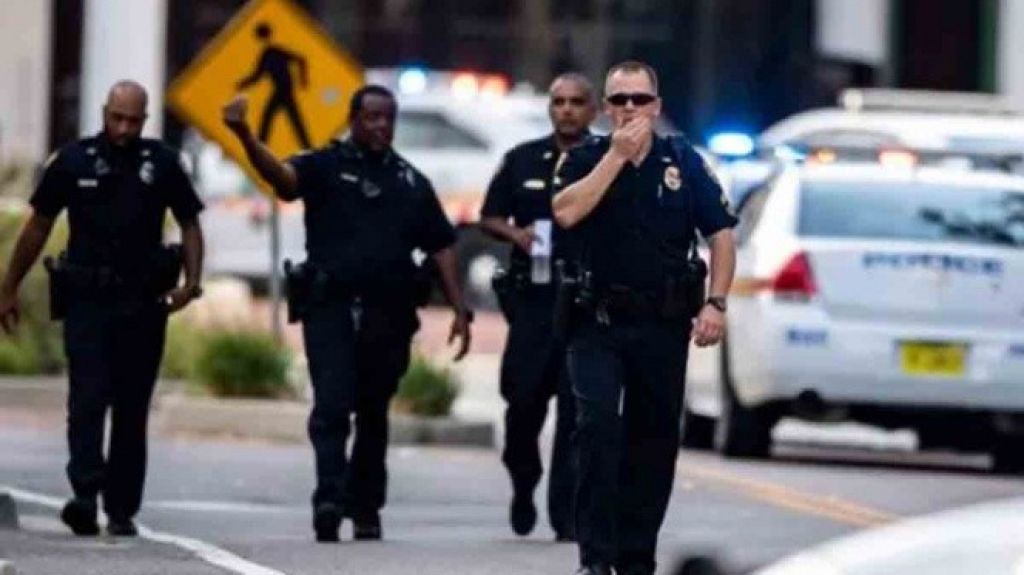  Arrestan a dos ni&ntilde;as en Florida... planeaban muerte de diez compa&ntilde;eros 