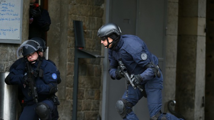 Al menos 2 muertos por un tiroteo producido cerca de una escuela al este de Francia