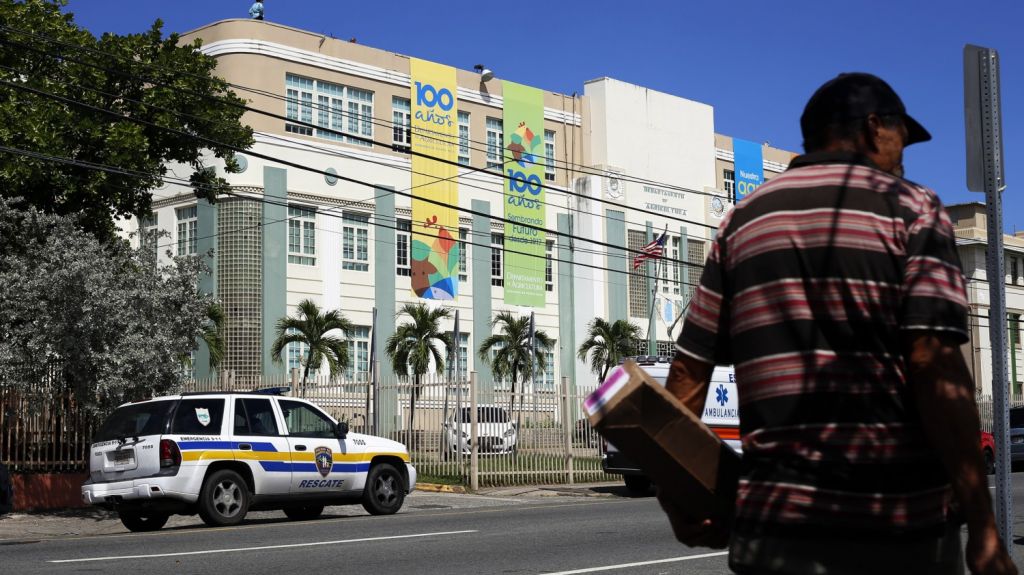  Agreden a turista para robarle en la barriada La perla de Viejo San Juan 