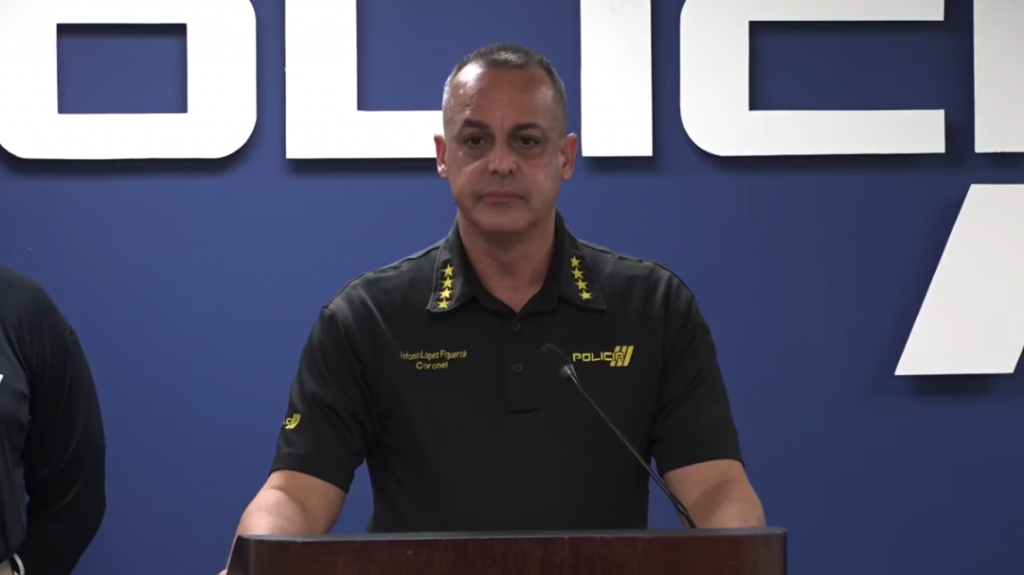  Polic&iacute;as se reincorporan a sus labores 