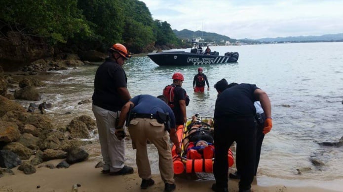 Fotos: momento del rescate de una mujer que cayÃ³ en la plataforma del antiguo Muelle de AzÃºcar en Aguadilla

