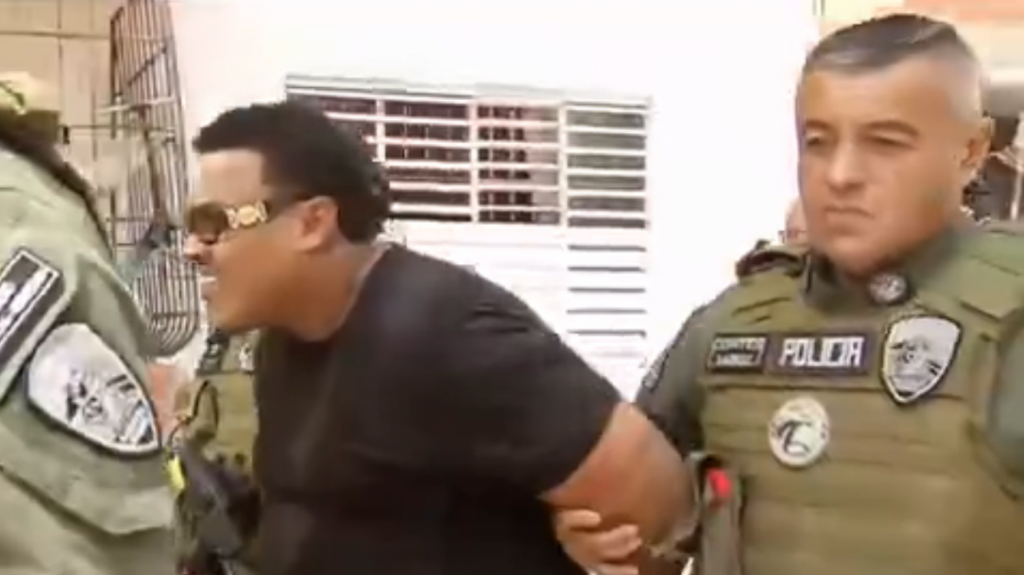  Video: Arrestan a &ldquo;LA BESTIA&rdquo; en Llorens Torres 