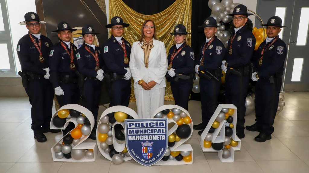  Barceloneta grad&uacute;a nuevos agentes de la Polic&iacute;a Municipal 