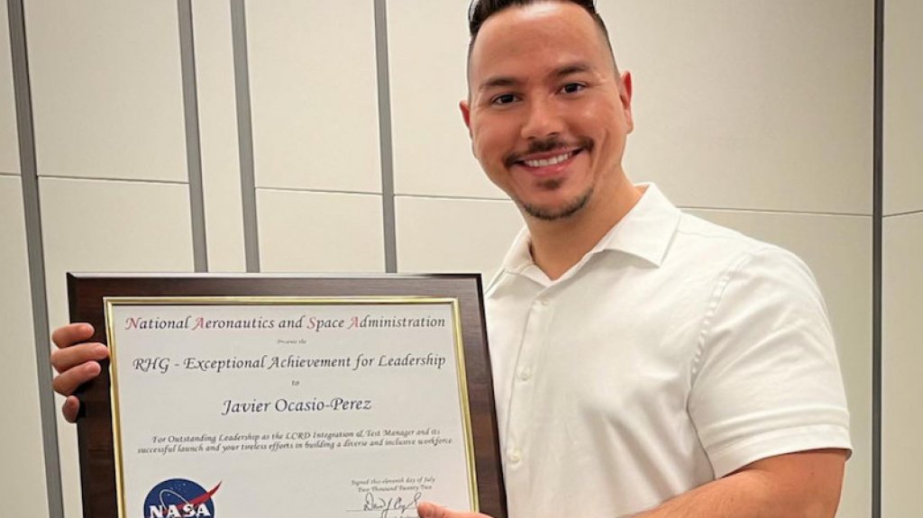  Exalumno del RUM recibe doble distinción de la NASA 