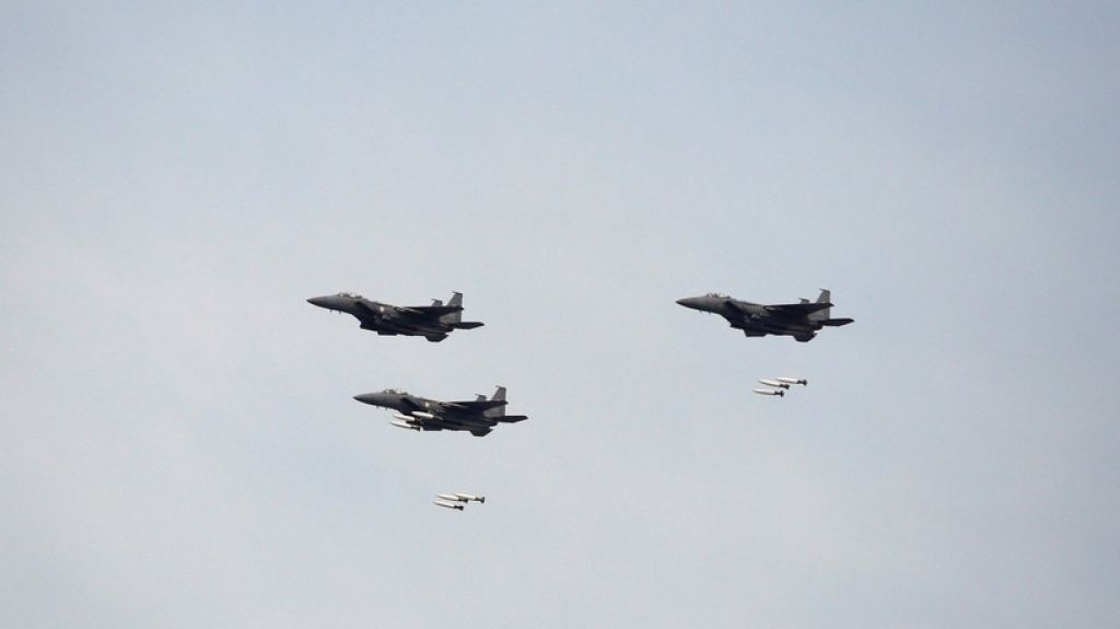  Cazas surcoreanos realizan disparos de advertencia contra un avi&oacute;n ruso 