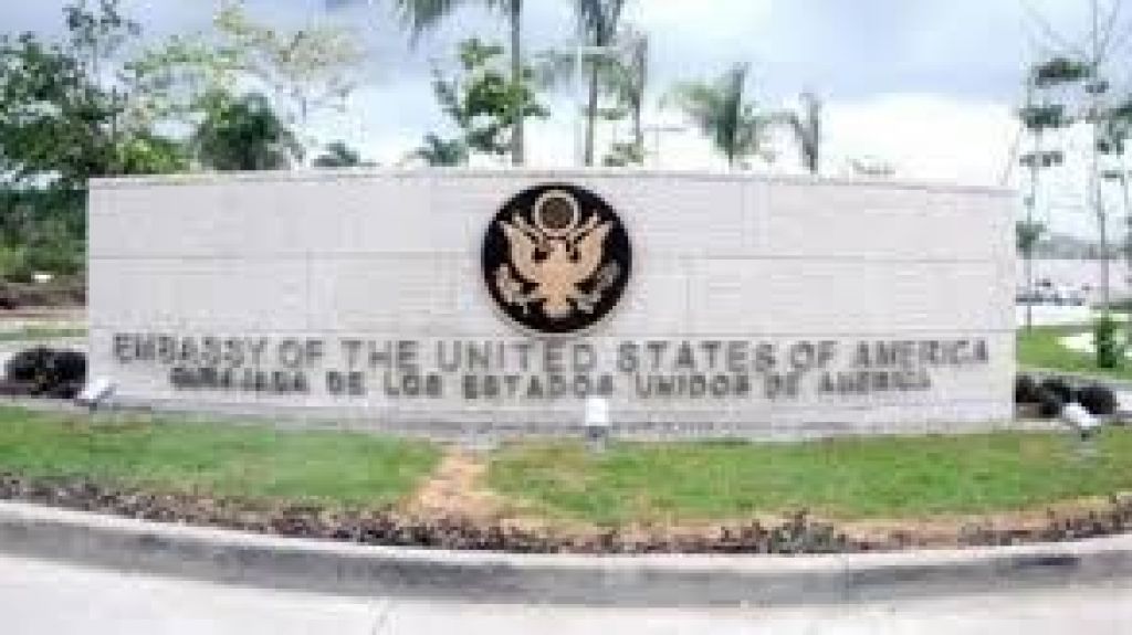  Embajada EEUU: Ciudadanos que no salgan inmediatamente de RD se quedar&aacute;n por tiempo indefinido 