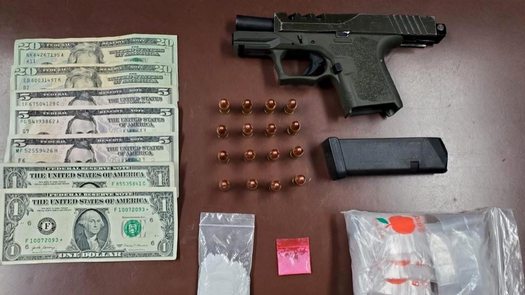  Arrestan a un individuo que portaba un arma y municiones en Arroyo 