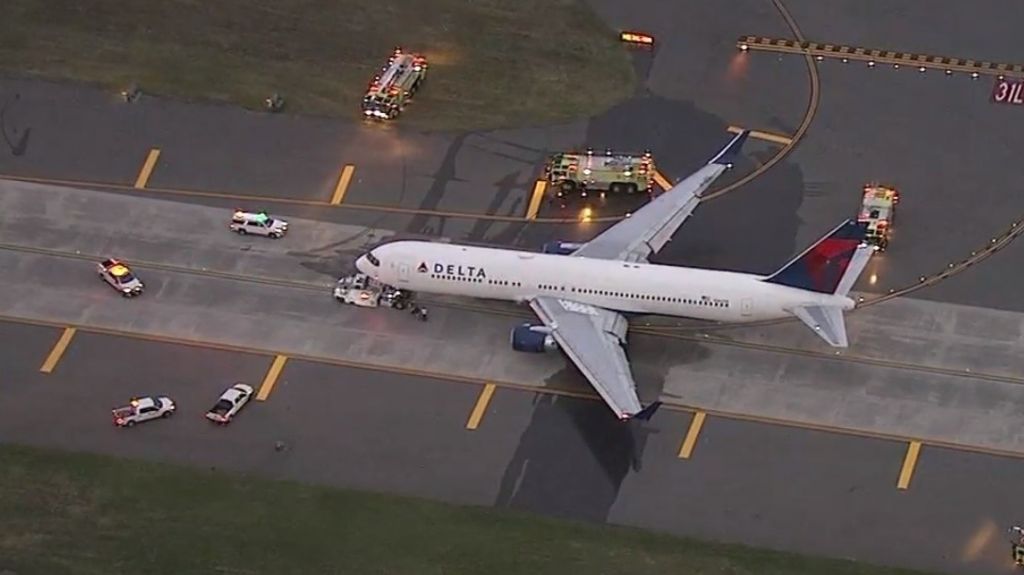  P&aacute;nico en vuelo de Delta que se dirig&iacute;a a Florida por despresurizaci&oacute;n (Fotos) 