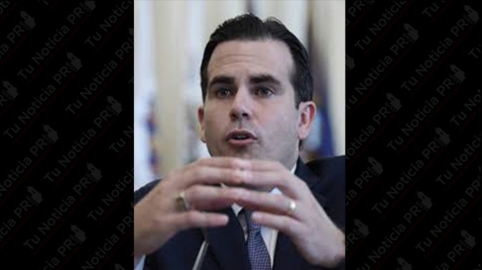 El gobernador inspecciona acondicionamiento de escuela en Vieques