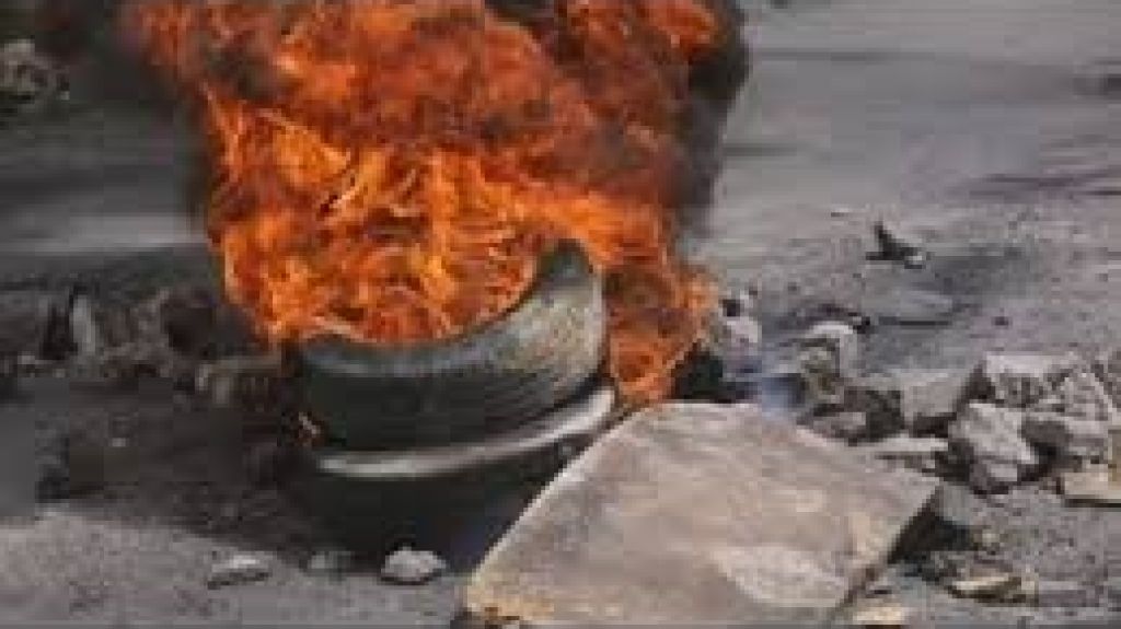  Vea video: Tres muertos en masiva protesta de Gaza en aniversario marcado por contenci&oacute;n 