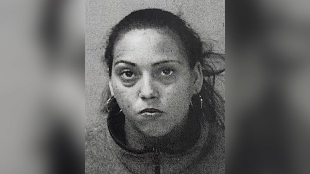  Radican cargos a mujer por introducir contrabando a Correccional 384 en Sabana Hoyos 