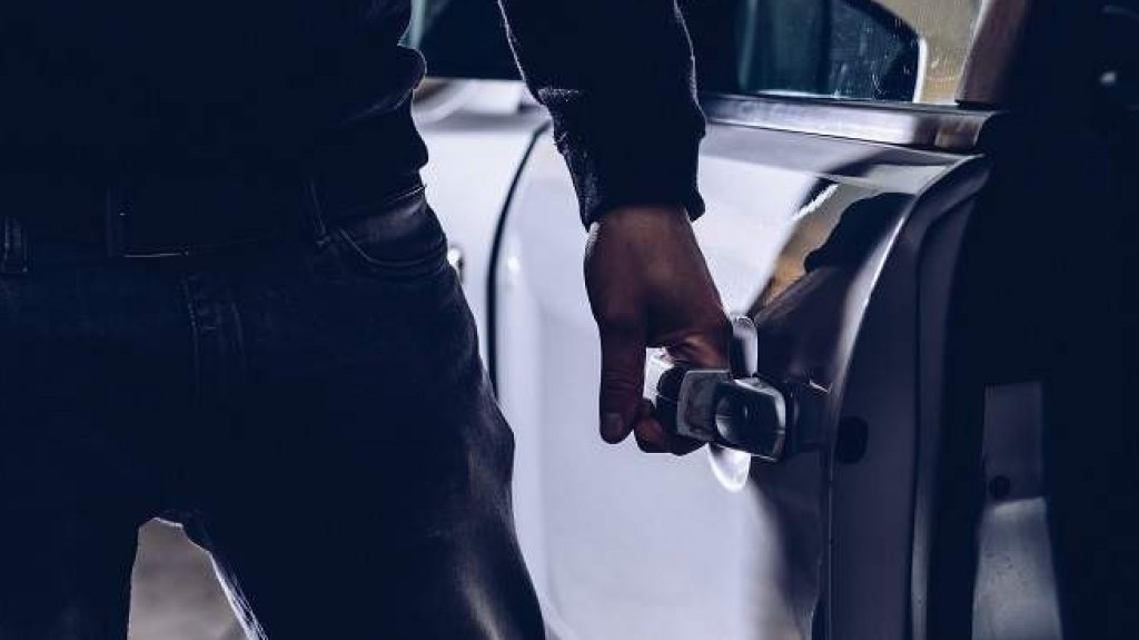  &ldquo;Carjacking&rdquo; en la avenida Juan Ponce de Le&oacute;n 