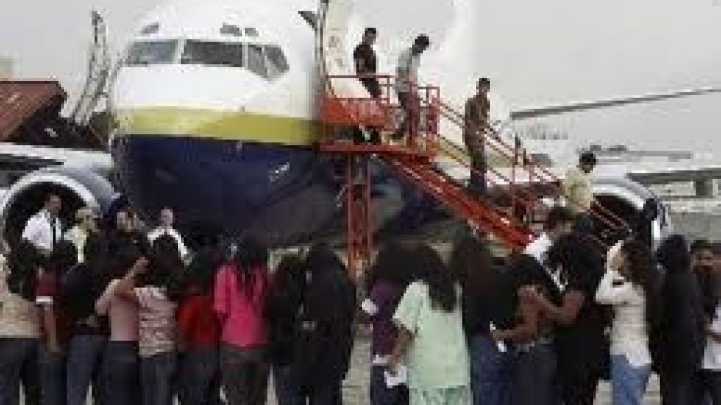  Deporta Estados Unidos a 61 dominicanos luego de cumplir condenas por narcotráfico y otros delitos 