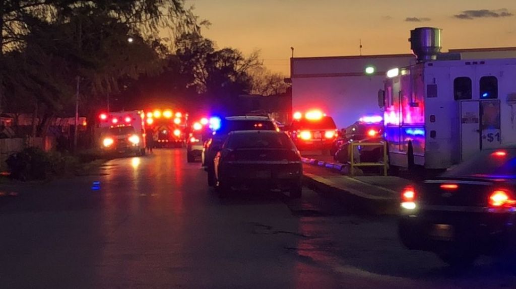  Video: Reportan tiroteo en Texas; hay cinco polic&iacute;as heridos 