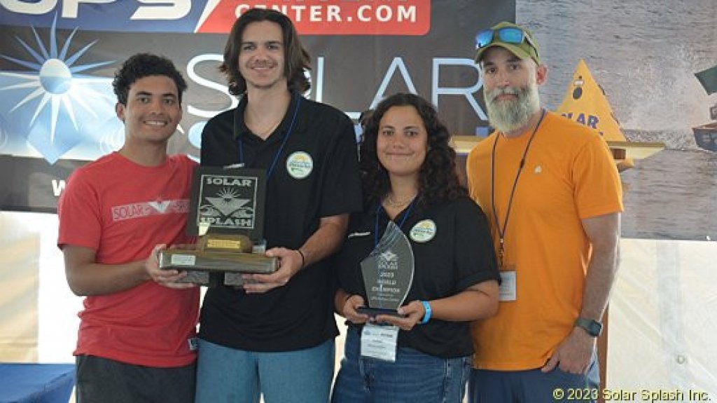  (Fotos y Video) Bote solar del RUM recupera campeonato en competencia en Ohio 