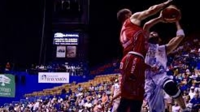 Santeros obtienen novena victoria al hilo en emocionante final ante los Vaqueros