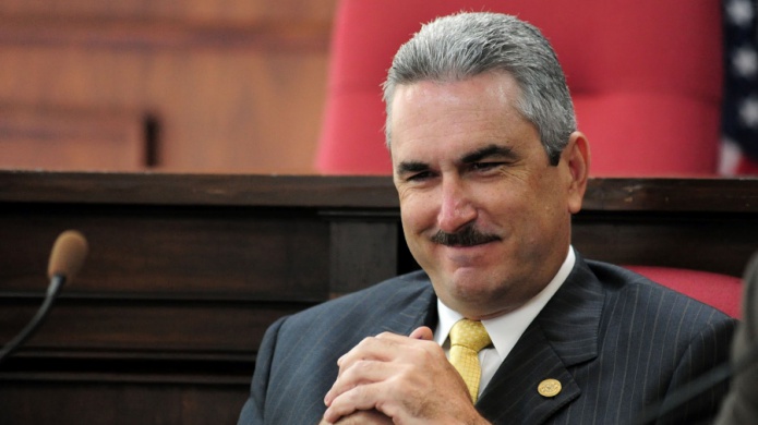 Ultima Hora: Thomas Rivera Schatz anuncia que  NO va pa la gobernaciÃ³n 