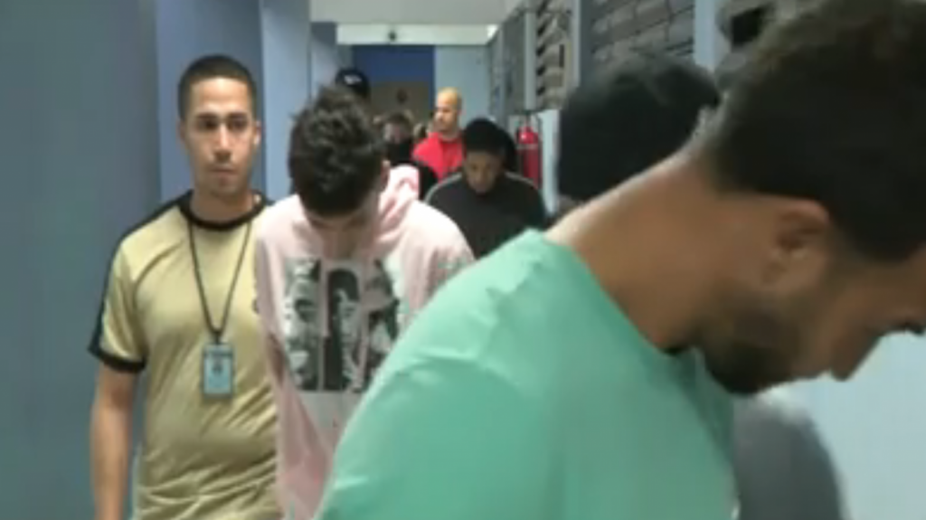  Video: Varios arrestados durante allanamientos en Toa Alta 