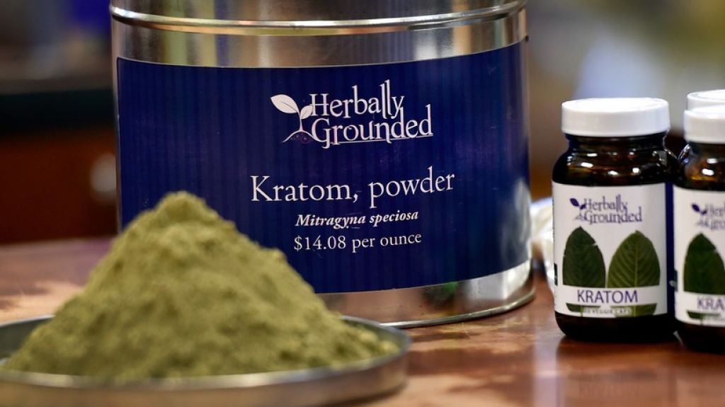  Los peligros que esconde un suplemento natural considerado como la "heroína herbal" 