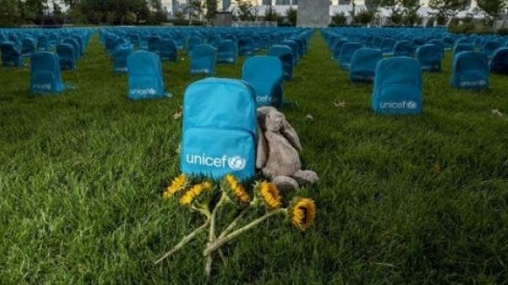  ONU homenajea con un cementerio de mochilas a m&aacute;s de 12 mil ni&ntilde;os muertos en conflictos en 2018 