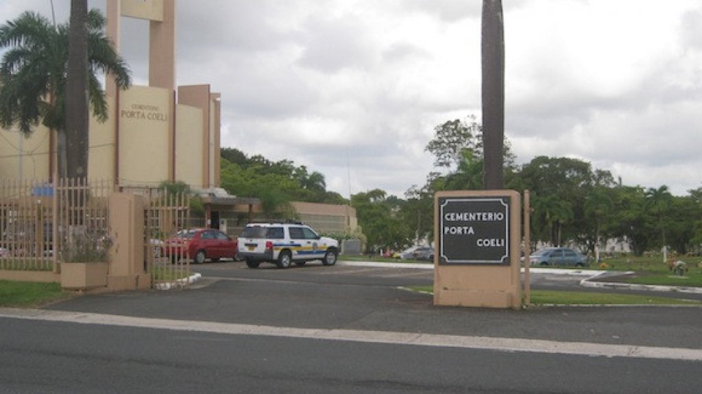  Roban dos excavadoras valoradas en $85,000 cada una de un cementerio en Bayam&oacute;n 