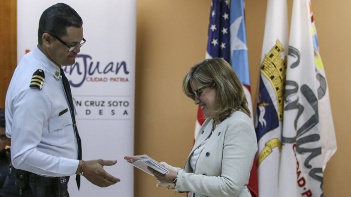 Yulin inaugura nuevo cuartel de la PolicÃ­a Municipal en RÃ­o Piedras y entrega pago de horas trabajadas en exceso a los agentes