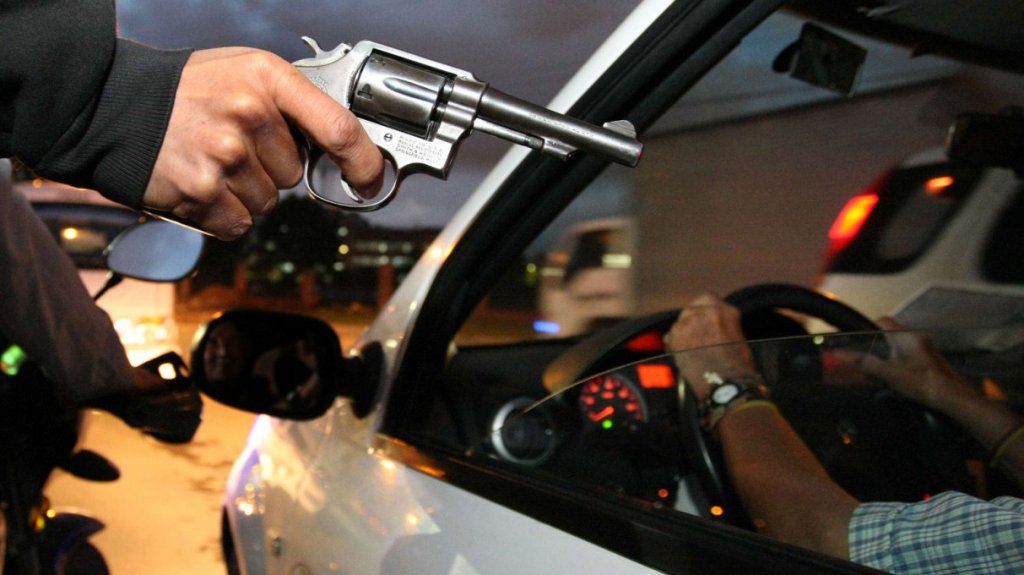  Reportan carjacking a un conductor en R&iacute;o Piedras 