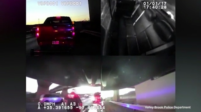 Video: Buenos samaritanos salvan la vida a policÃ­a que se desangraba tras ser baleado en autopista