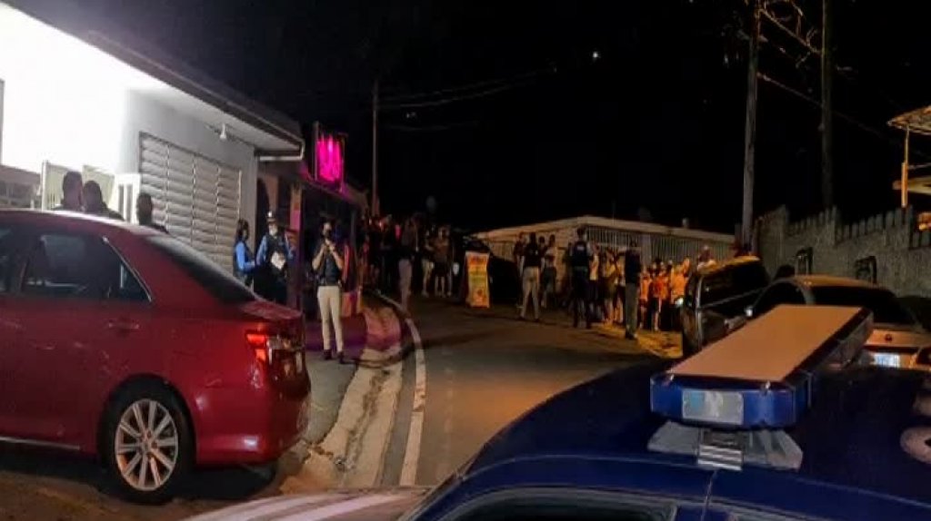  Video: Un muerto y un herido al registrase tiroteo en un cafet&iacute;n de Bayam&oacute;n 