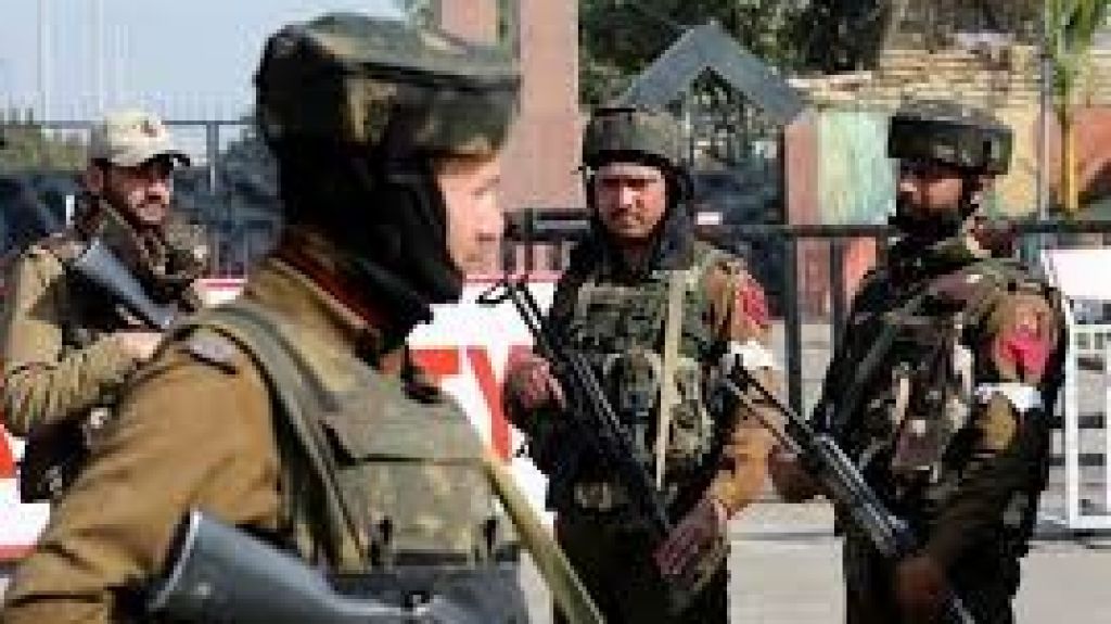  Vea video: La Cachemira india impone restricciones tras la muerte de 3 civiles 